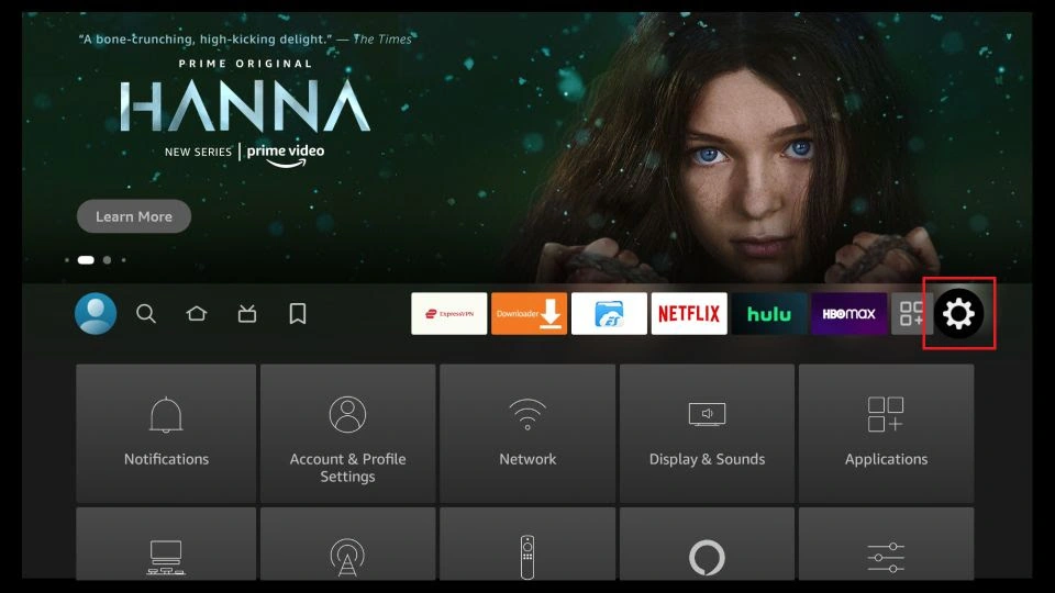 MaxCanales IPTV dashboard showing live channels, movies, and series