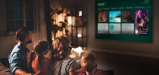 MaxCanales IPTV dashboard showing live channels, movies, and series